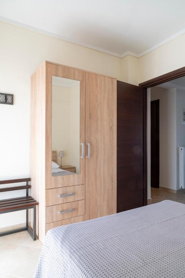 Alexandros Maisonettes & Apartments Неа Мудания Екстериор снимка