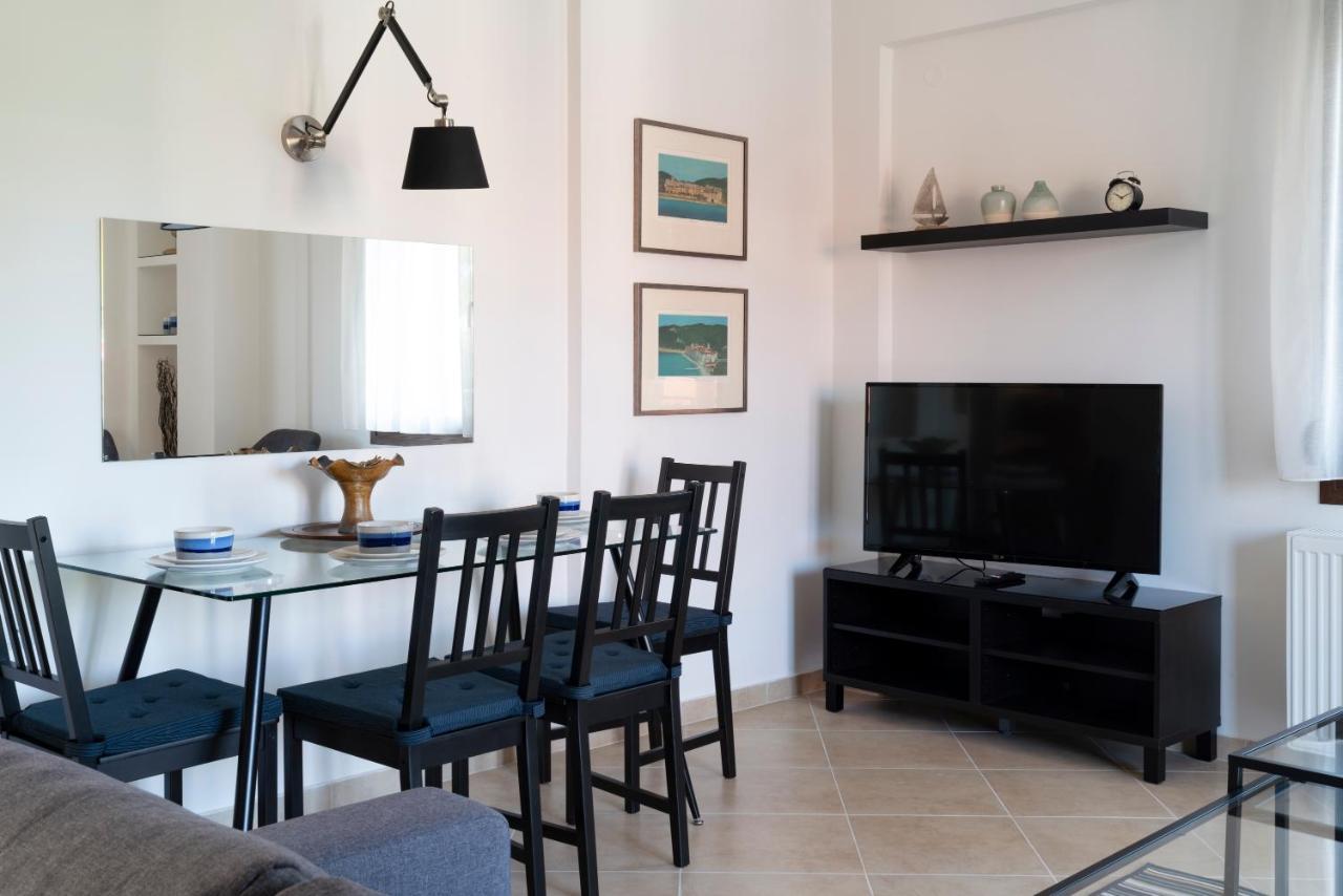 Alexandros Maisonettes & Apartments Неа Мудания Екстериор снимка
