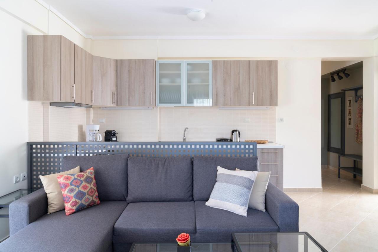 Alexandros Maisonettes & Apartments Неа Мудания Екстериор снимка