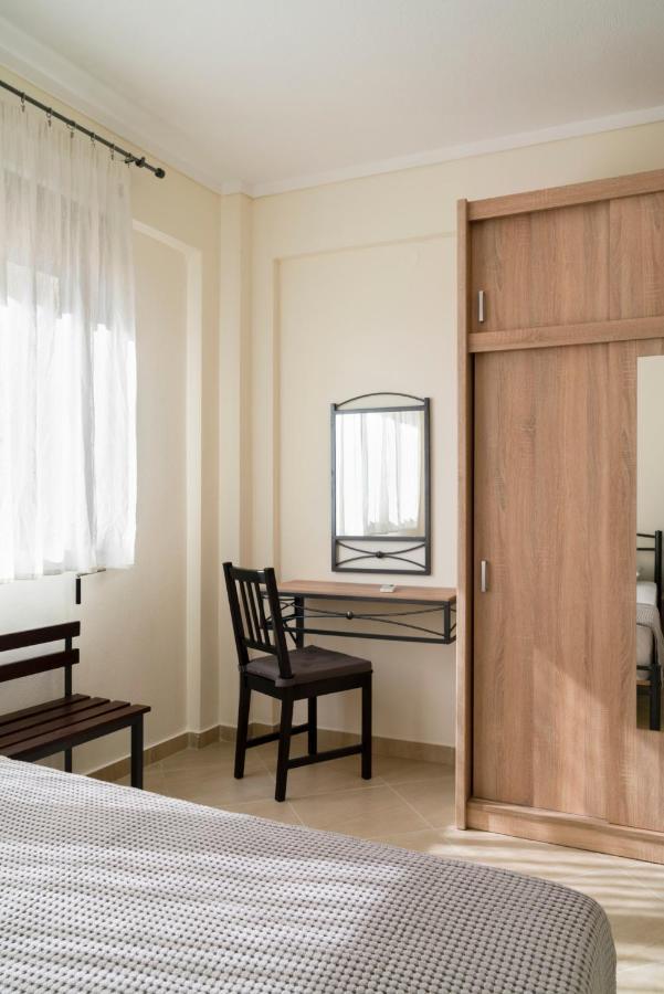 Alexandros Maisonettes & Apartments Неа Мудания Екстериор снимка
