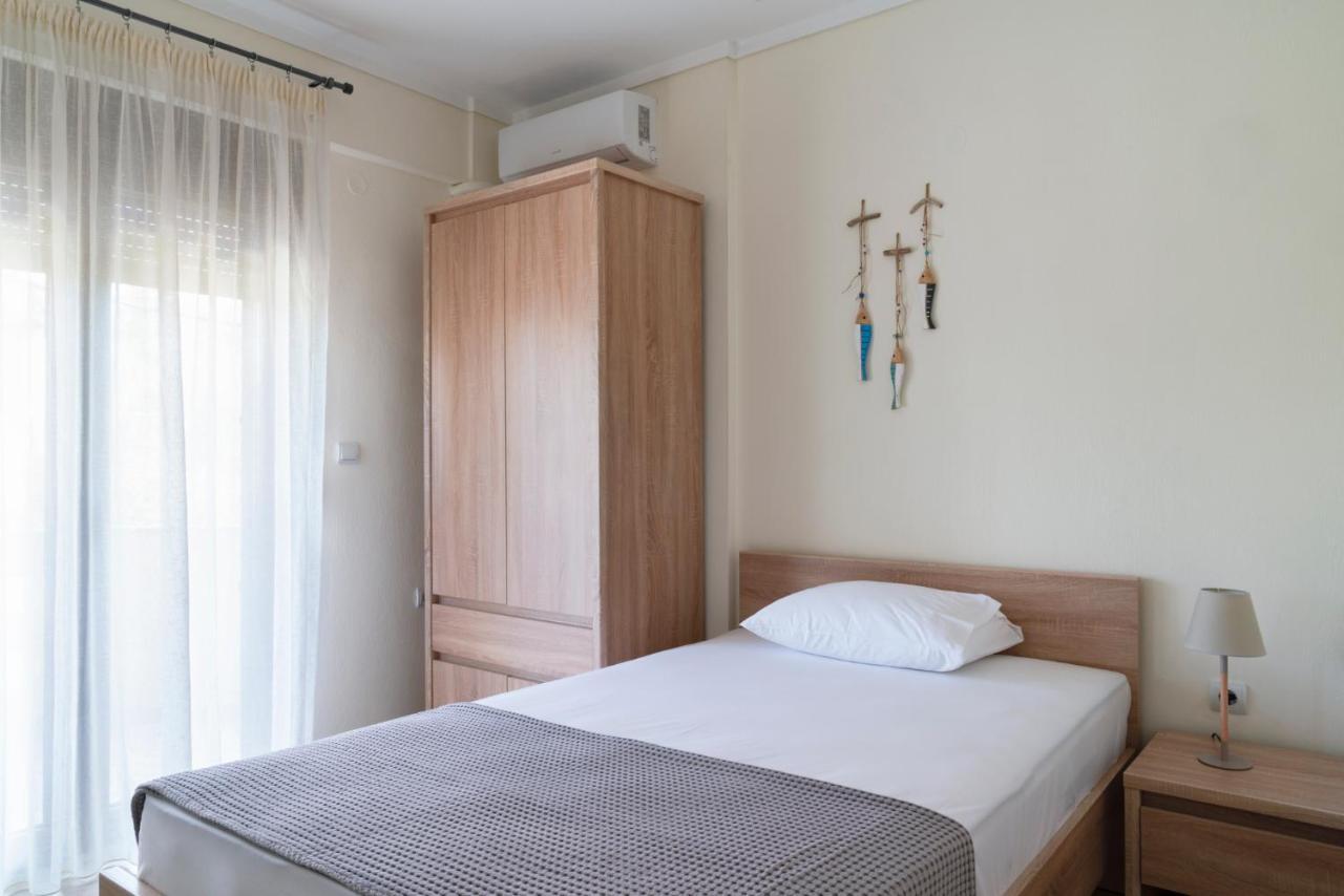 Alexandros Maisonettes & Apartments Неа Мудания Екстериор снимка