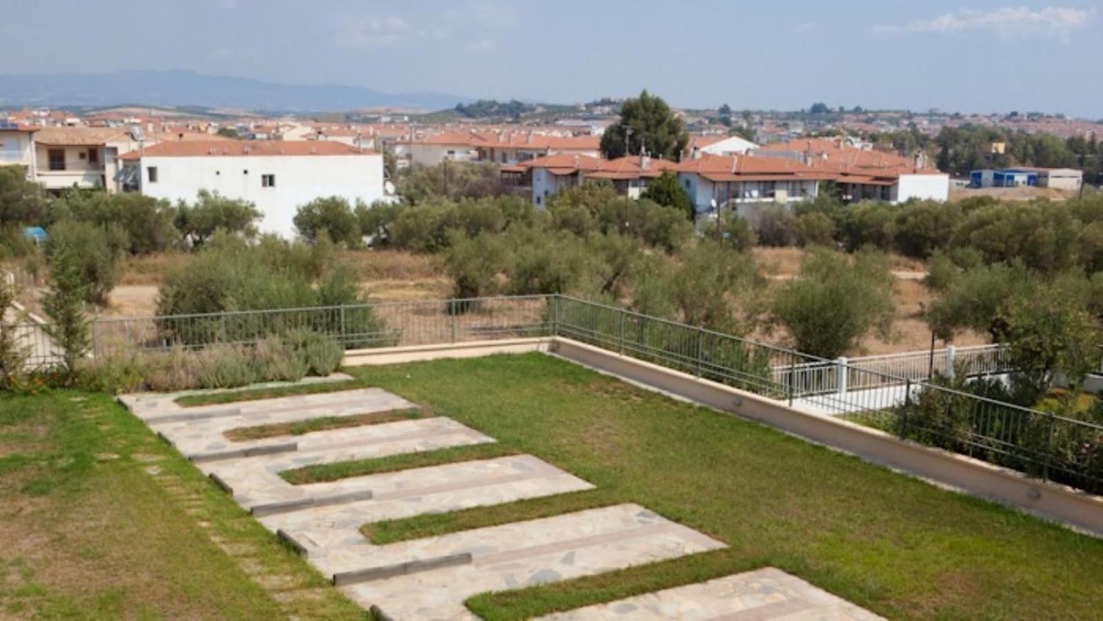 Alexandros Maisonettes & Apartments Неа Мудания Екстериор снимка